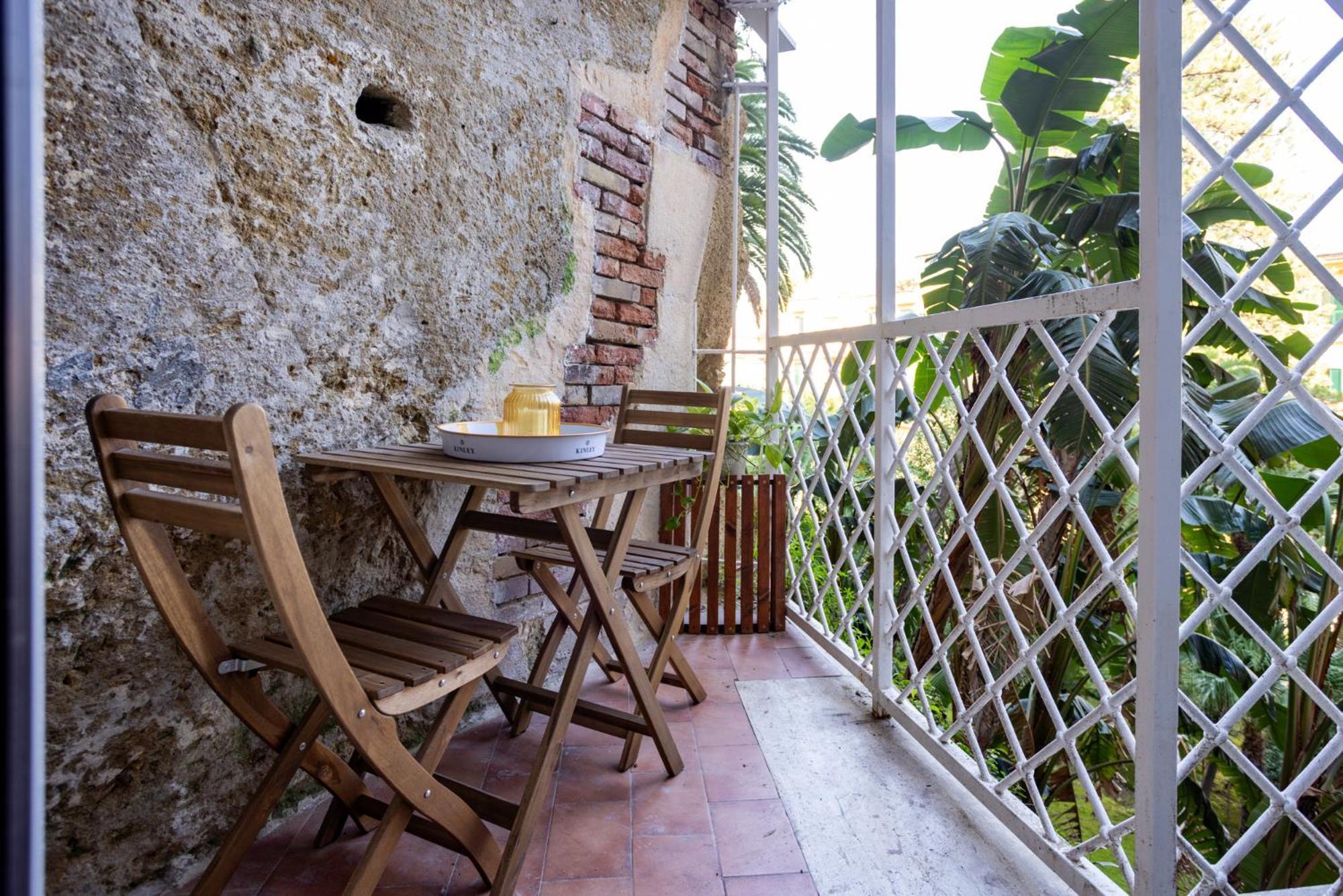 Molo Caracciolo Apartment Napoli Exterior foto
